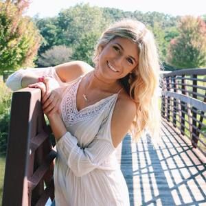 Meet your Posher, Annie